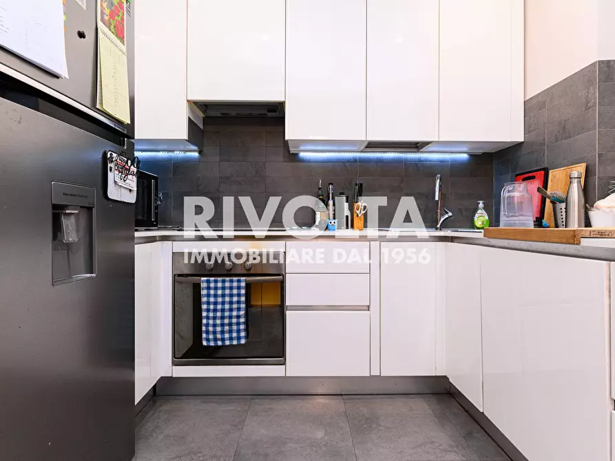 Immagine 4 di Appartamento in vendita  in Via Duccio Galimberti a Roma