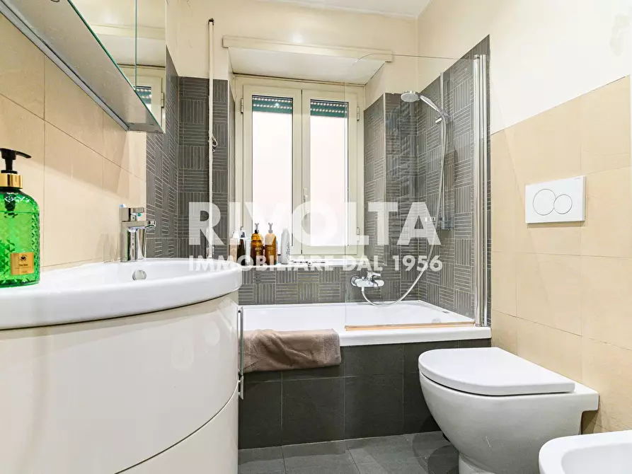 Immagine 25 di Appartamento in vendita  in Via Duccio Galimberti a Roma