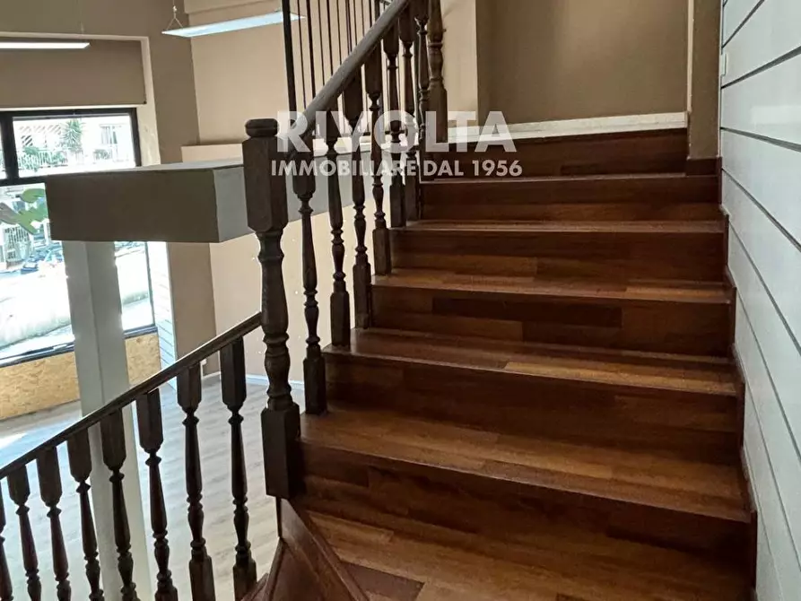 Immagine 15 di Locale commerciale in affitto  in Piazzale della Balduina a Roma