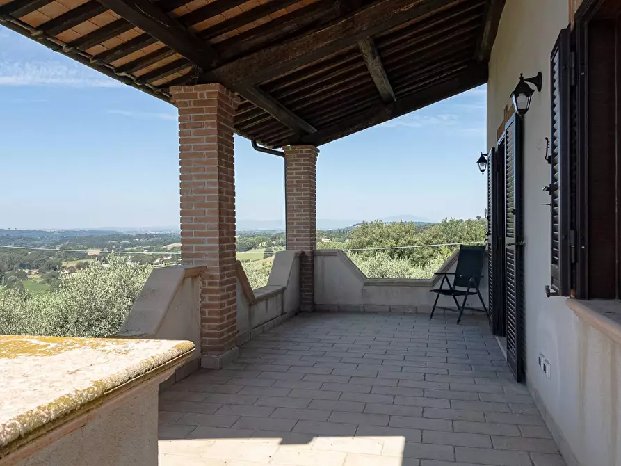 Immagine 2 di Villa in vendita  in Via Colli a Collevecchio