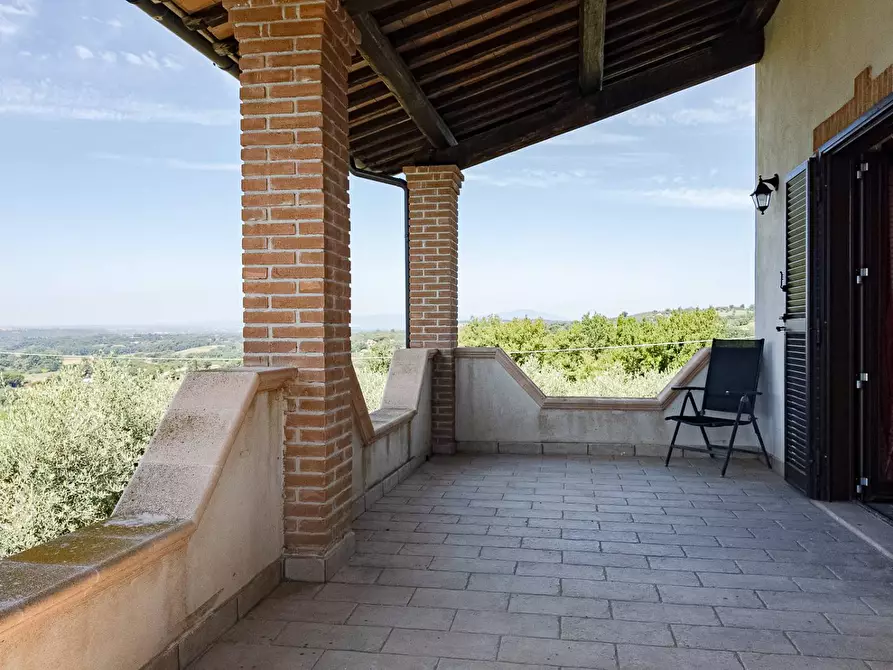 Immagine 3 di Villa in vendita  in Via Colli a Collevecchio