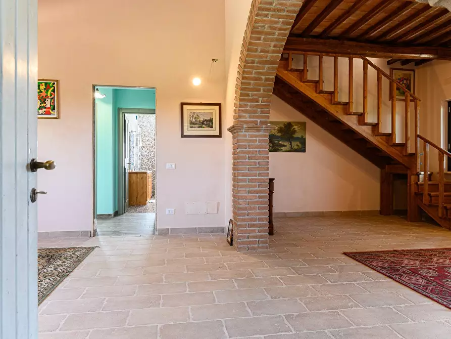 Immagine 15 di Villa in vendita  in Via Colli a Collevecchio