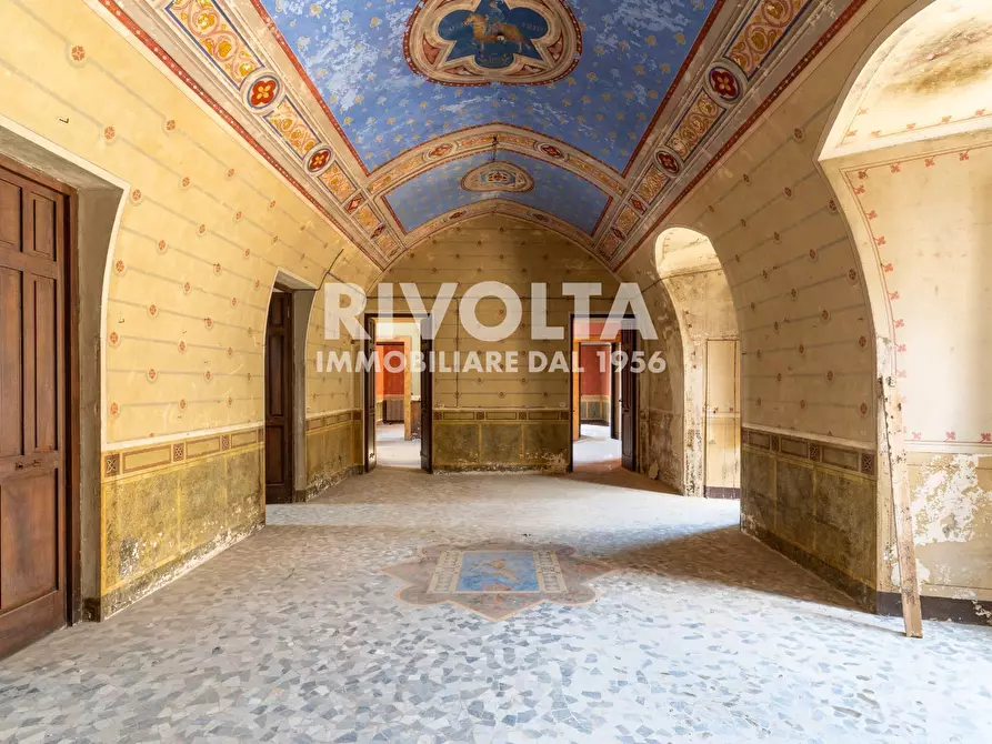 Immagine 5 di Castello in vendita  in Piazza Umberto I a Parabita