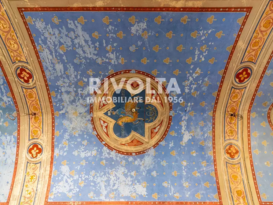 Immagine 8 di Castello in vendita  in Piazza Umberto I a Parabita