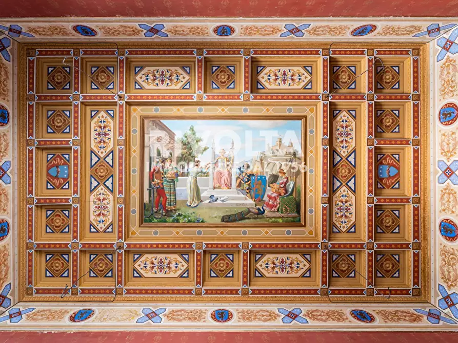 Immagine 13 di Castello in vendita  in Piazza Umberto I a Parabita