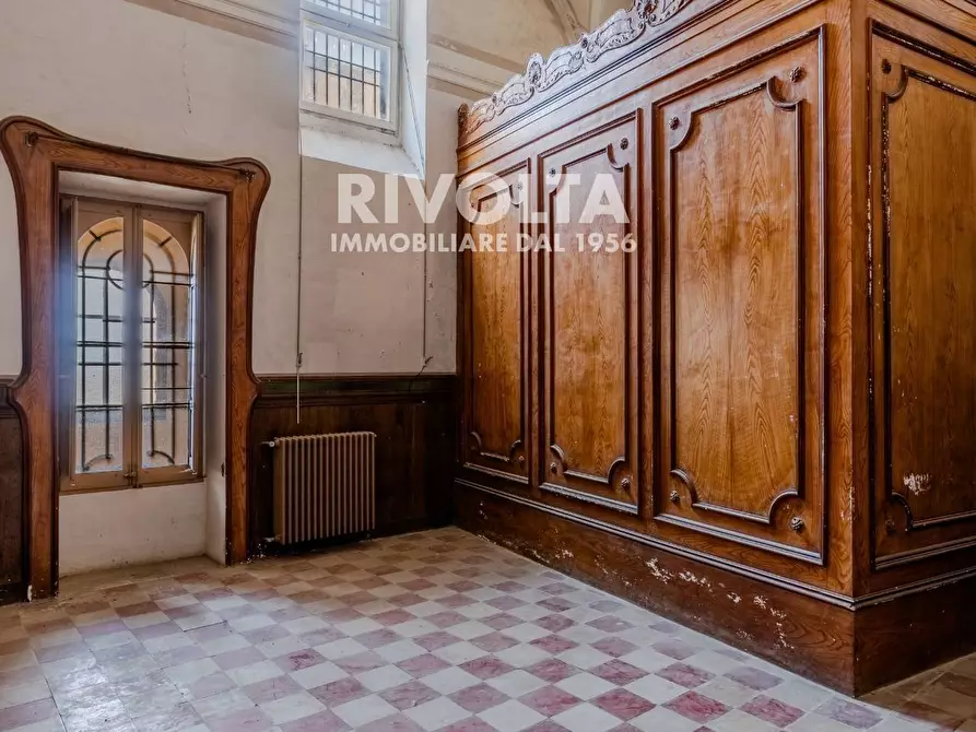 Immagine 30 di Castello in vendita  in Piazza Umberto I a Parabita