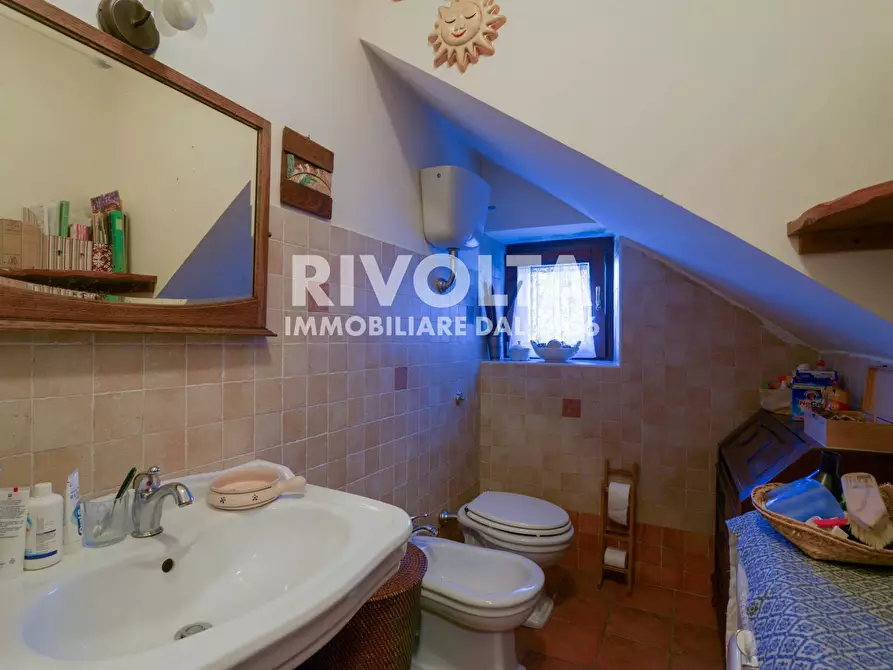 Immagine 2 di Villa in vendita  in via del riscatto a Navelli