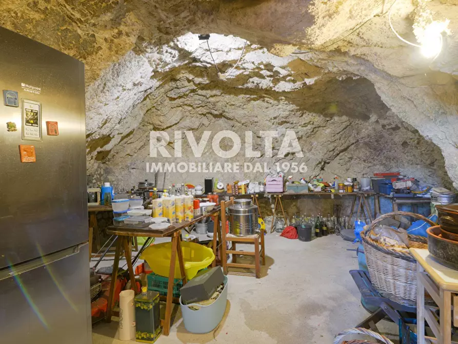 Immagine 10 di Villa in vendita  in via del riscatto a Navelli