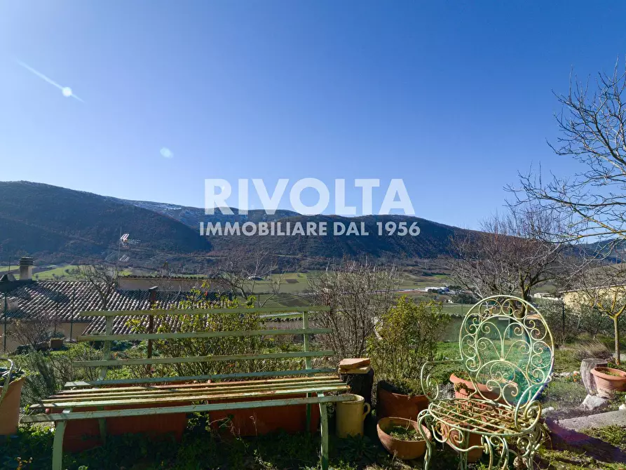 Immagine 11 di Villa in vendita  in via del riscatto a Navelli