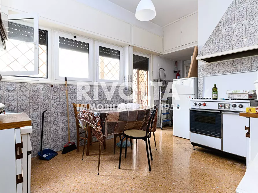 Immagine 7 di Ufficio in vendita  in Via Pietro Antonio Micheli a Roma