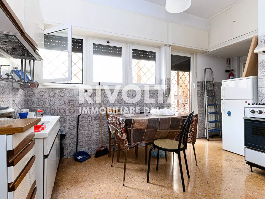 Immagine 8 di Ufficio in vendita  in Via Pietro Antonio Micheli a Roma