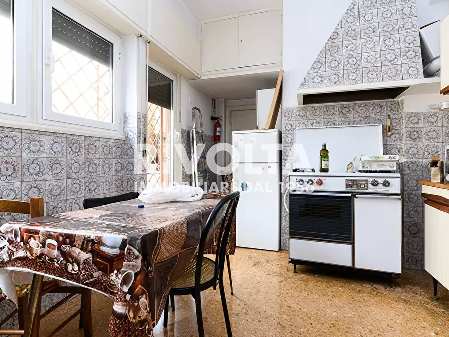 Immagine 9 di Ufficio in vendita  in Via Pietro Antonio Micheli a Roma