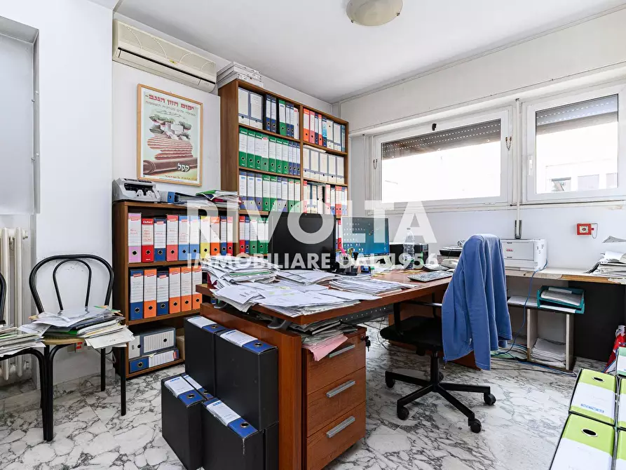 Immagine 14 di Ufficio in vendita  in Via Pietro Antonio Micheli a Roma