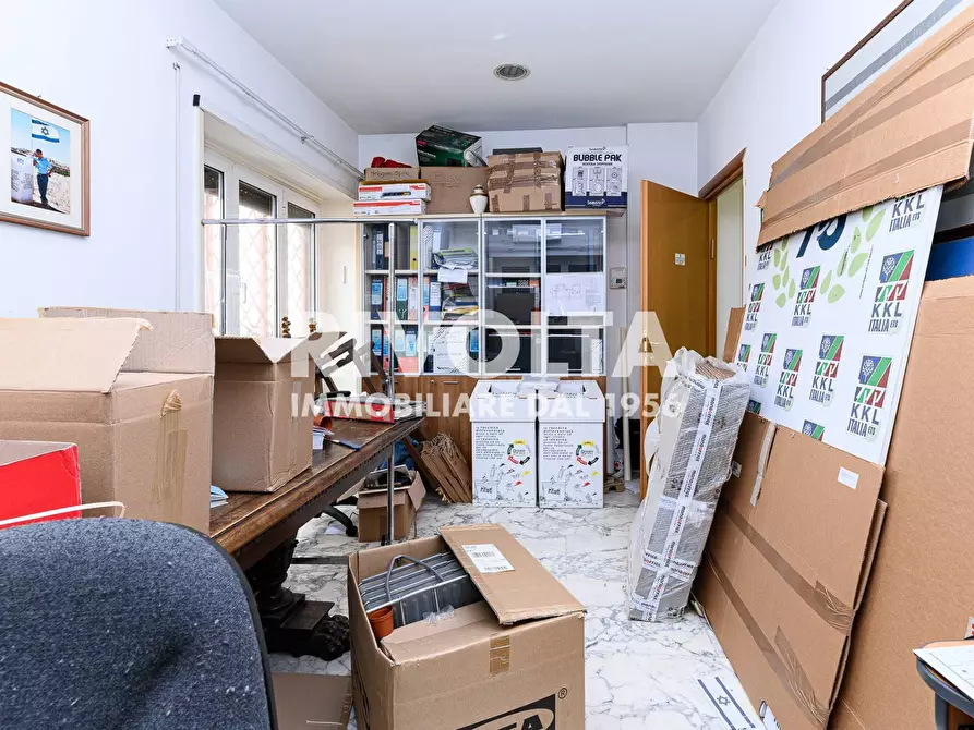 Immagine 18 di Ufficio in vendita  in Via Pietro Antonio Micheli a Roma