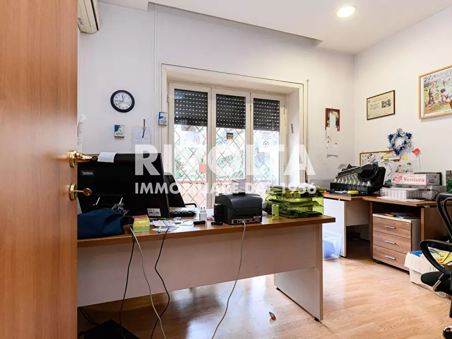 Immagine 24 di Ufficio in vendita  in Via Pietro Antonio Micheli a Roma