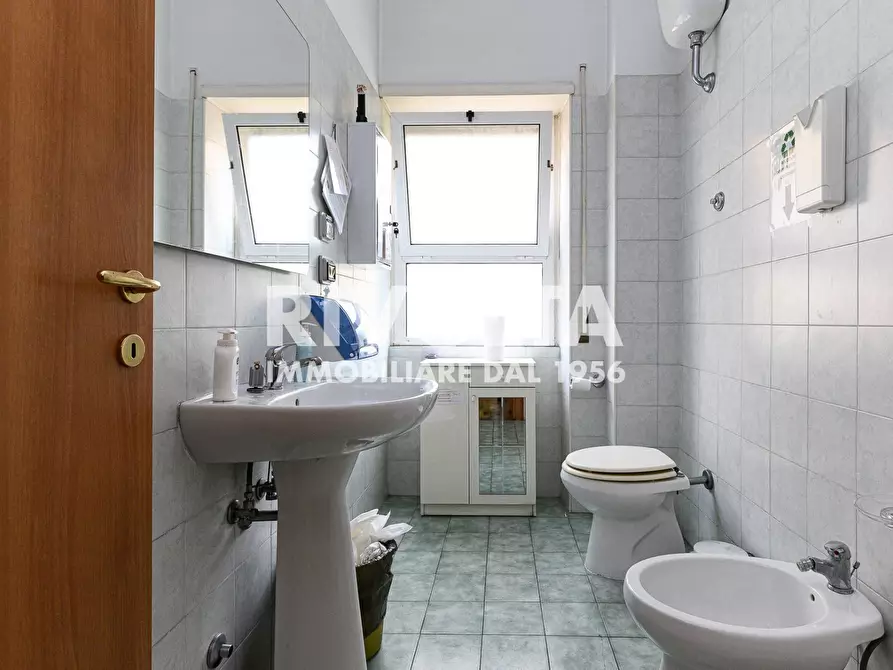 Immagine 30 di Ufficio in vendita  in Via Pietro Antonio Micheli a Roma