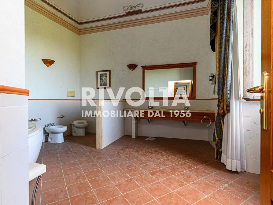 Immagine 3 di Casa indipendente in vendita  in Via Roma a Collevecchio