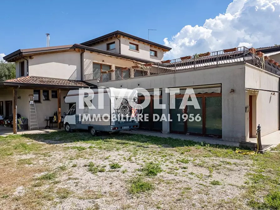 Immagine 8 di Villa in vendita  in Via Roane a Collevecchio
