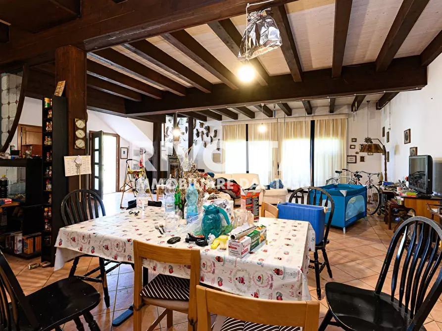 Immagine 12 di Villa in vendita  in Via Roane a Collevecchio