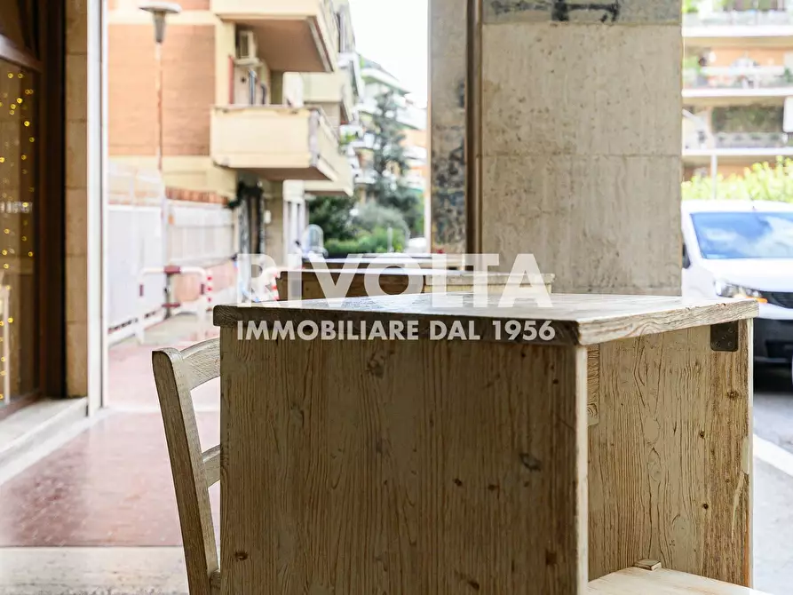 Immagine 11 di Attività commerciale in vendita  in Via San Pio V a Roma