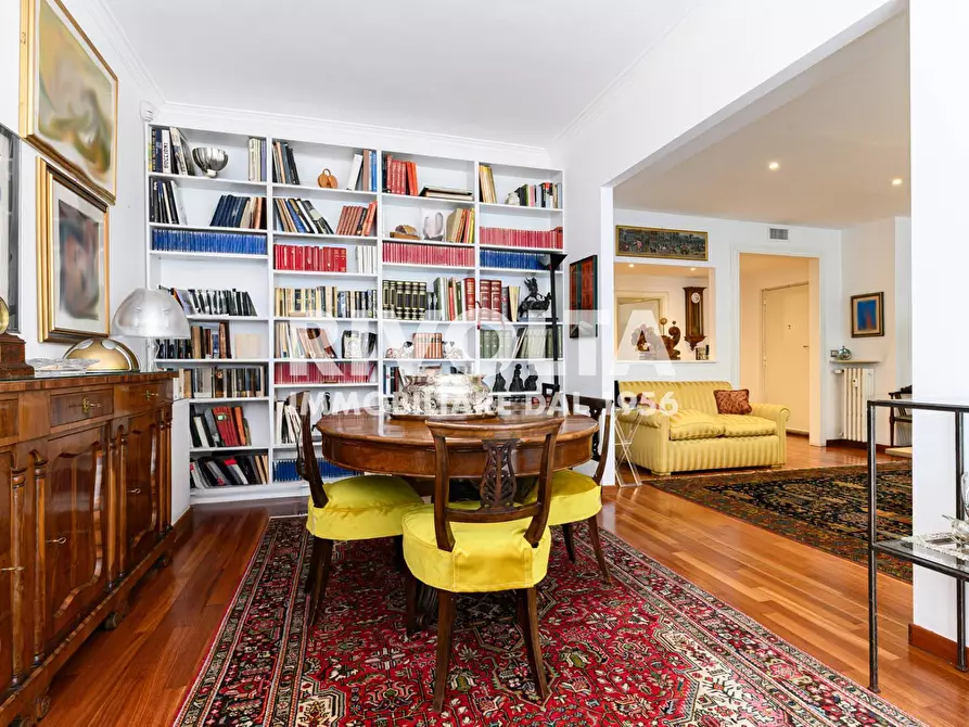 Immagine 12 di Appartamento in vendita  in Via Dei Giuochi Istmici a Roma