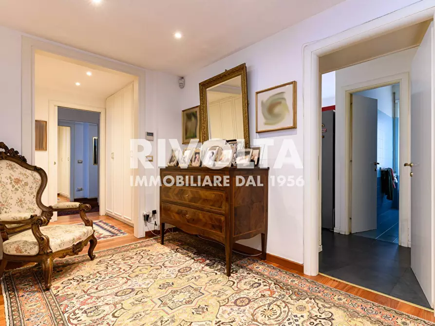 Immagine 14 di Appartamento in vendita  in Via Dei Giuochi Istmici a Roma