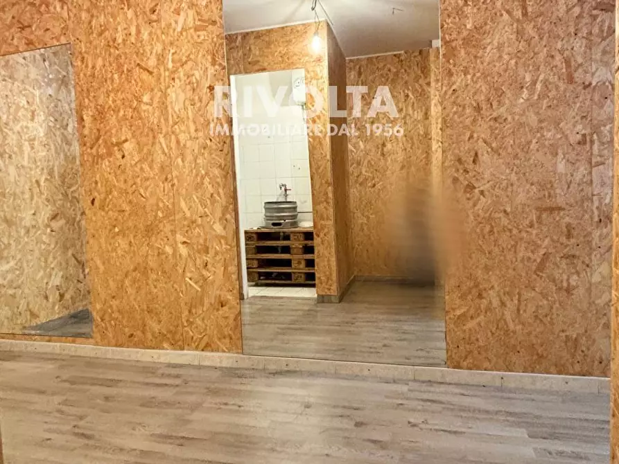 Immagine 30 di Locale commerciale in affitto  in Piazzale della Balduina a Roma