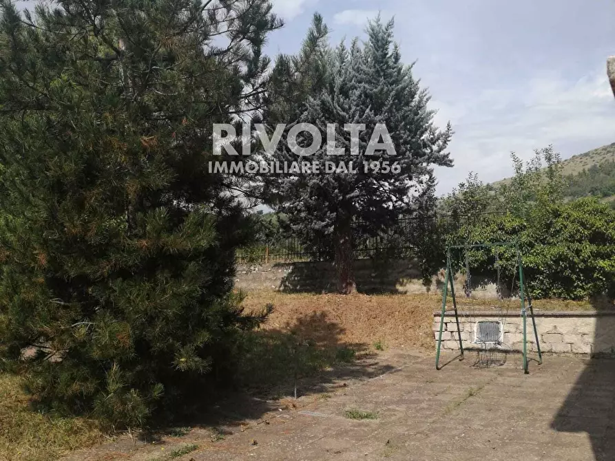 Immagine 7 di Villa in vendita  in Via Dei Cappuccini a Scurcola Marsicana