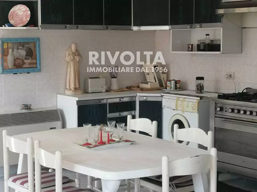 Immagine 25 di Villa in vendita  in Via Dei Cappuccini a Scurcola Marsicana