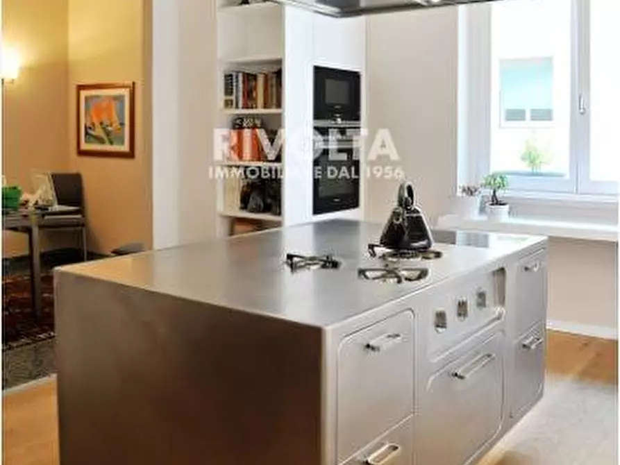 Immagine 5 di Appartamento in vendita  in piazza euclide a Roma