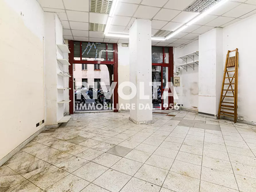 Immagine 6 di Locale commerciale in vendita  in Via Monte Pertica a Roma