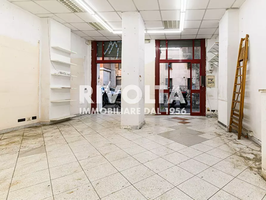 Immagine 7 di Locale commerciale in vendita  in Via Monte Pertica a Roma