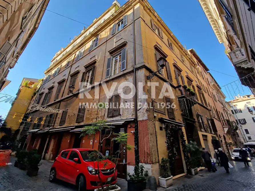Immagine 24 di Appartamento in vendita  in Via Del Governo Vecchio a Roma