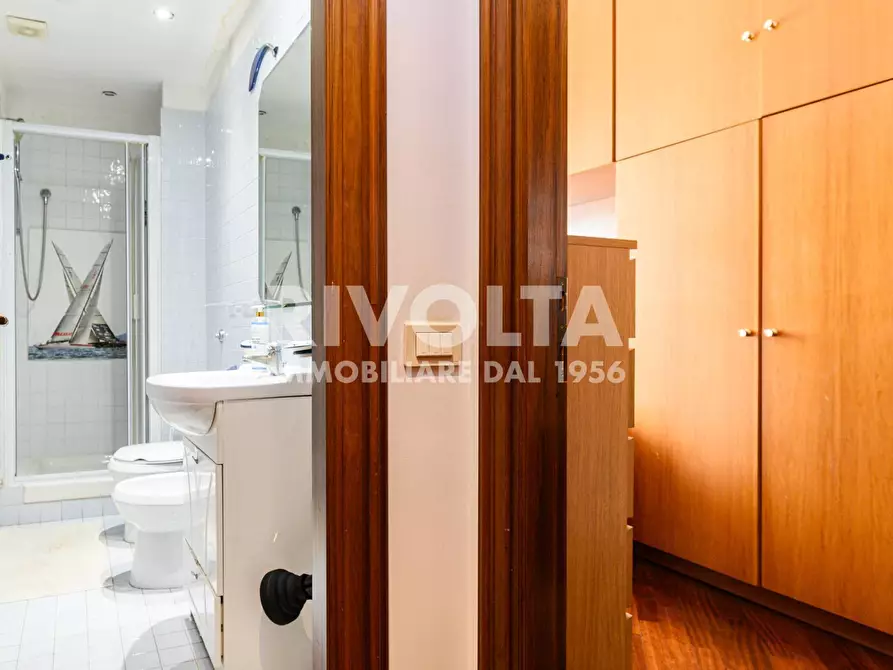 Immagine 16 di Appartamento in vendita  in Via Del Governo Vecchio a Roma