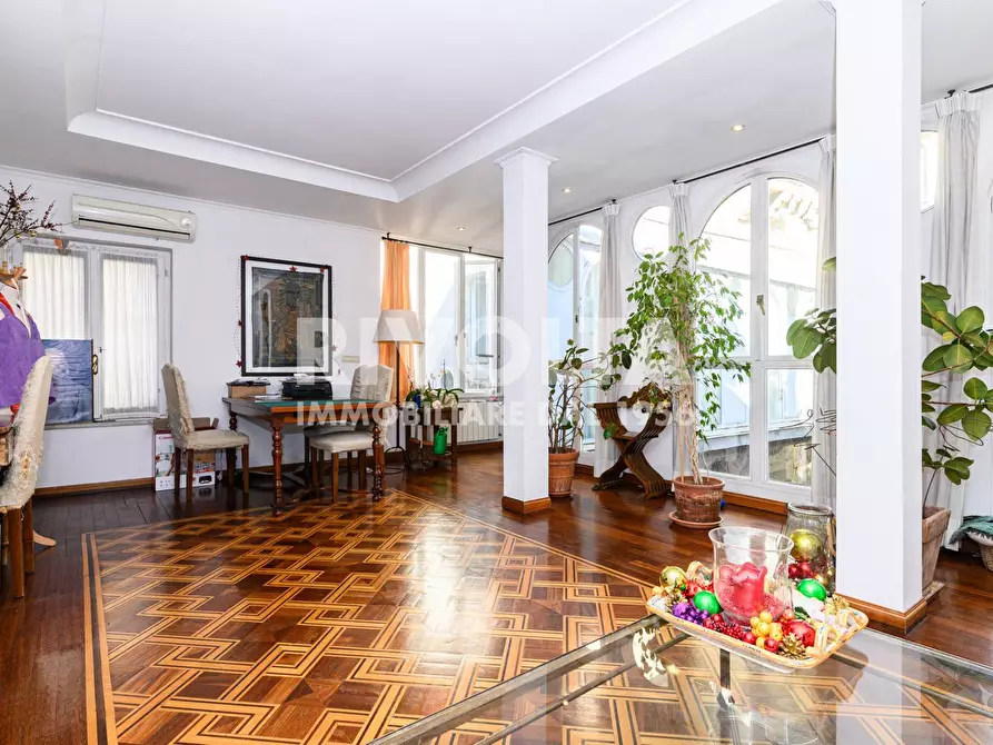 Immagine 29 di Appartamento in vendita  in Via Del Governo Vecchio a Roma