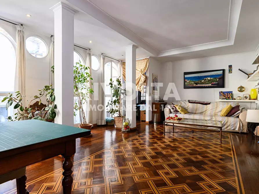 Immagine 30 di Attico in vendita  in Via Del Governo Vecchio a Roma