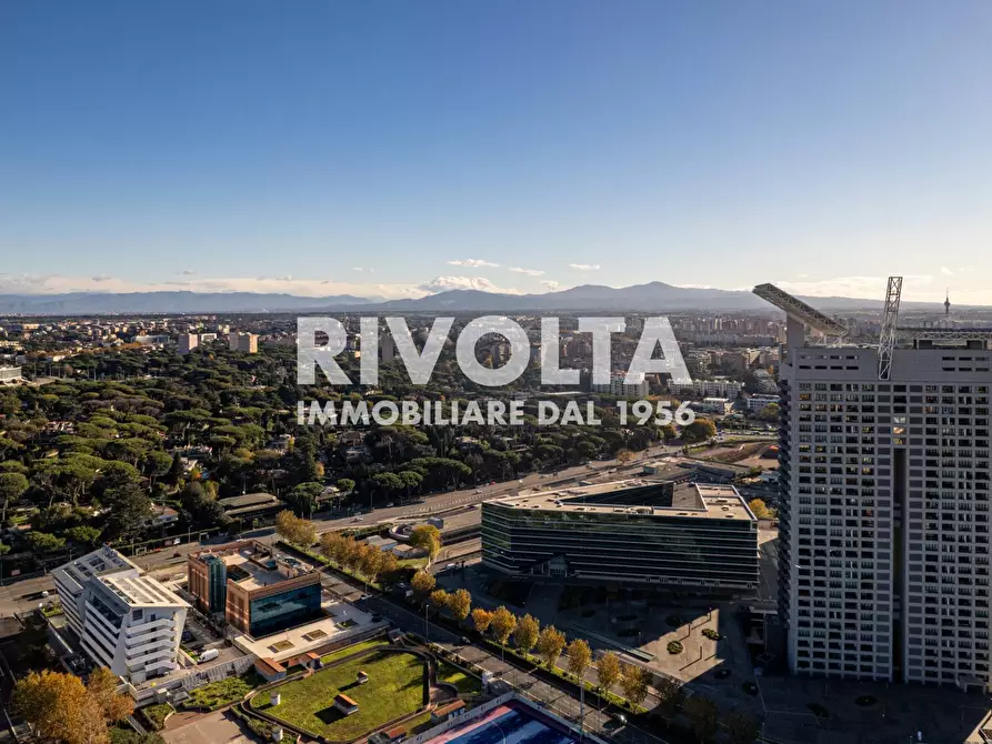 Immagine 6 di Appartamento in vendita  in Viale Giorgio Ribotta a Roma