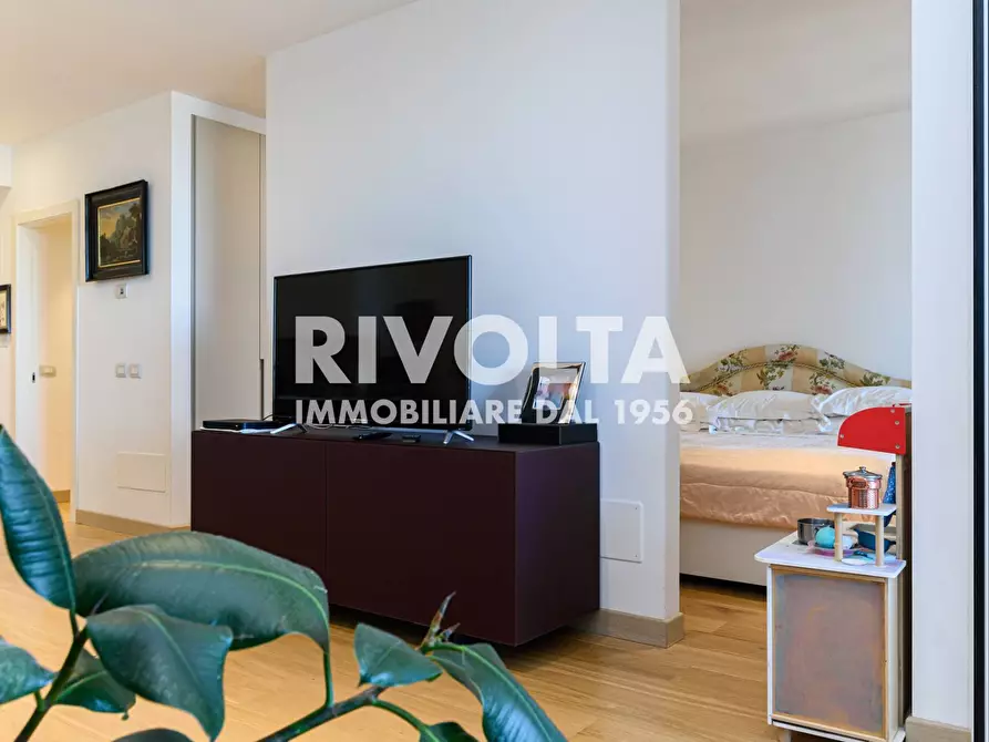 Immagine 30 di Appartamento in vendita  in Viale Giorgio Ribotta a Roma