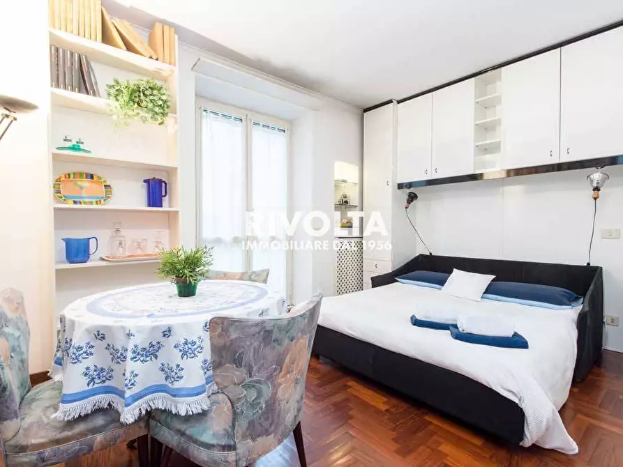 Immagine 2 di Appartamento in vendita  in Via Archimede a Roma