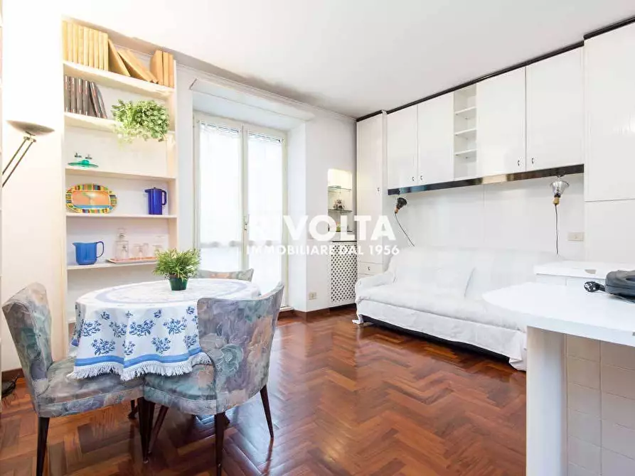 Immagine 1 di Appartamento in vendita  in Via Archimede a Roma