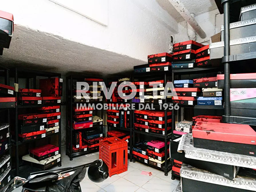 Immagine 7 di Locale commerciale in vendita  in Viale Desiderato Pietri a Roma