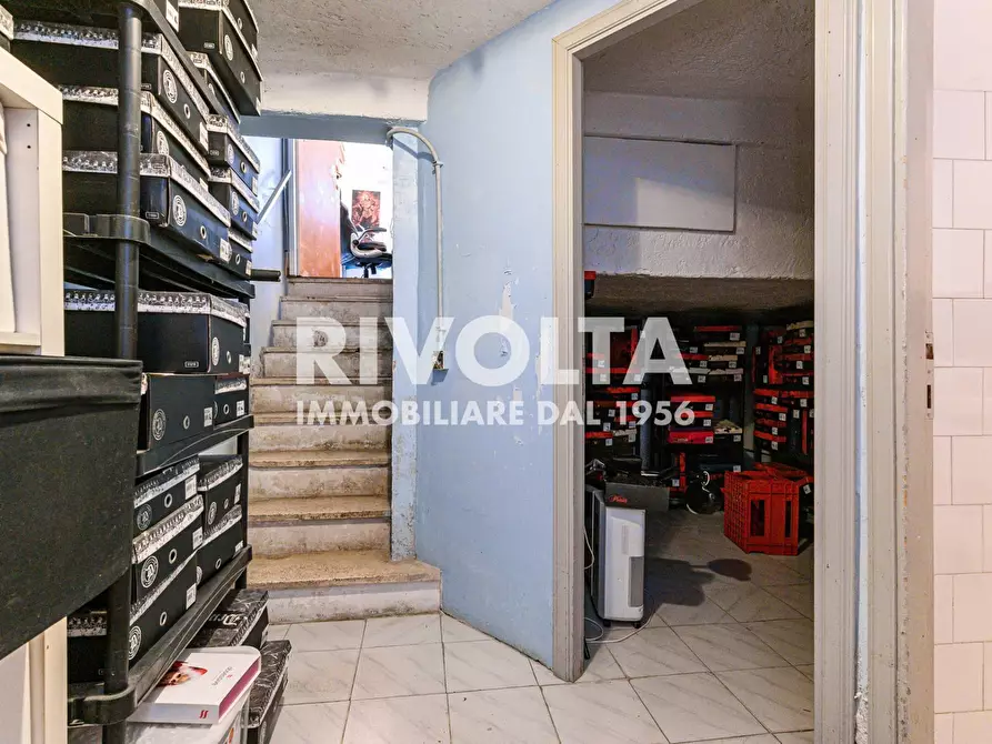 Immagine 10 di Locale commerciale in vendita  in Viale Desiderato Pietri a Roma