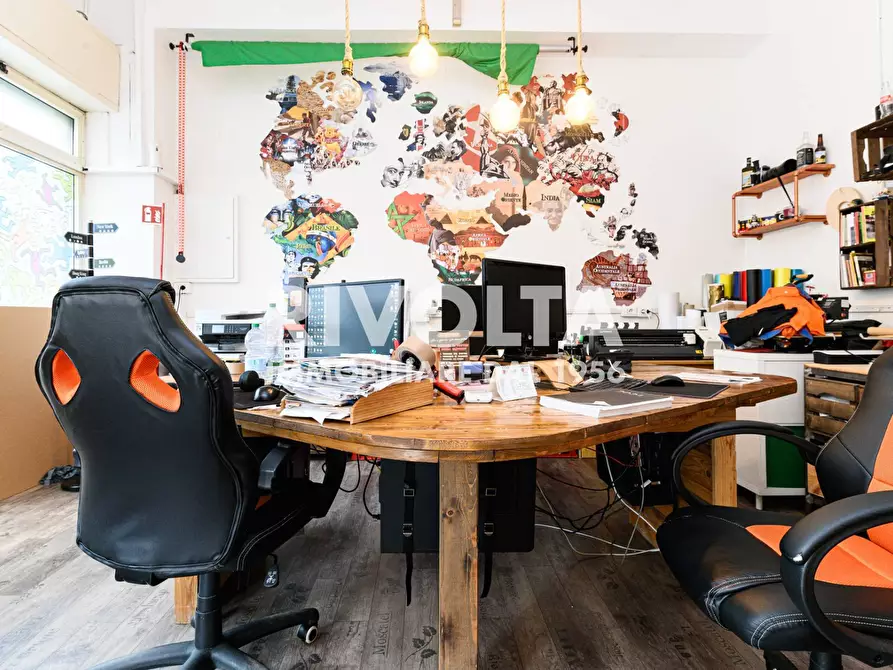 Immagine 15 di Locale commerciale in vendita  in Viale Desiderato Pietri a Roma