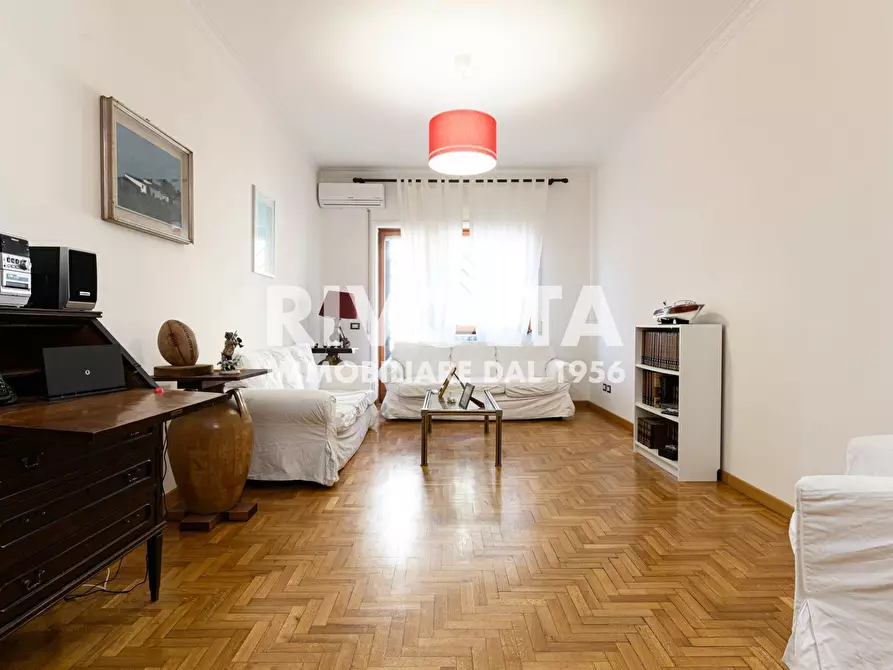Immagine 4 di Appartamento in vendita  in Via Antonio Serra a Roma