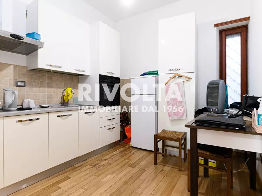 Immagine 10 di Appartamento in vendita  in Via Antonio Serra a Roma