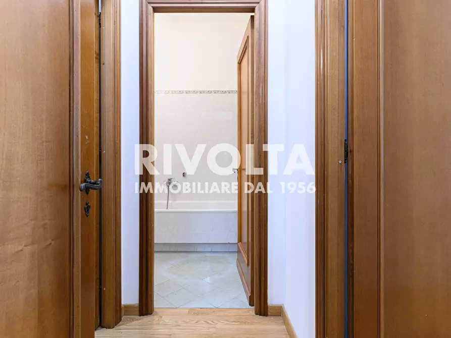 Immagine 13 di Appartamento in vendita  in Via Antonio Serra a Roma