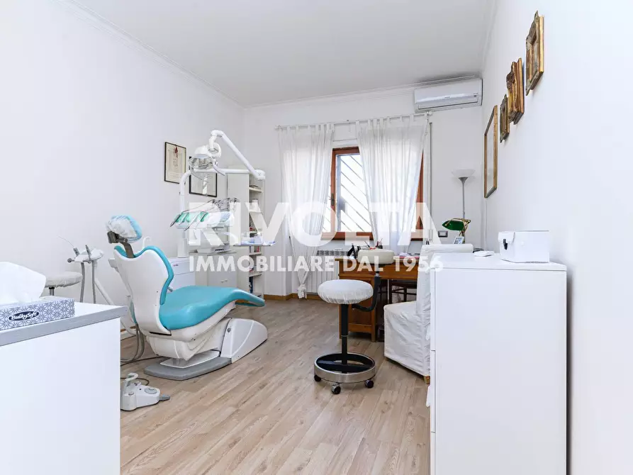 Immagine 14 di Appartamento in vendita  in Via Antonio Serra a Roma