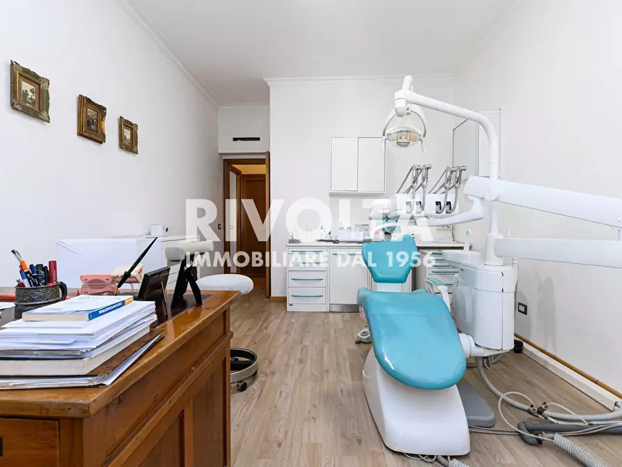 Immagine 16 di Appartamento in vendita  in Via Antonio Serra a Roma