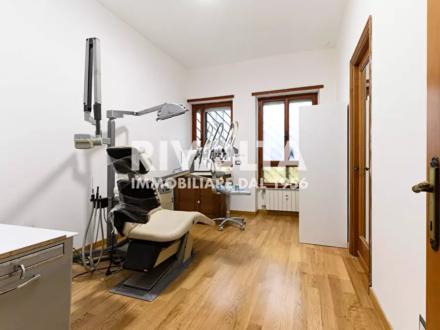 Immagine 17 di Appartamento in vendita  in Via Antonio Serra a Roma