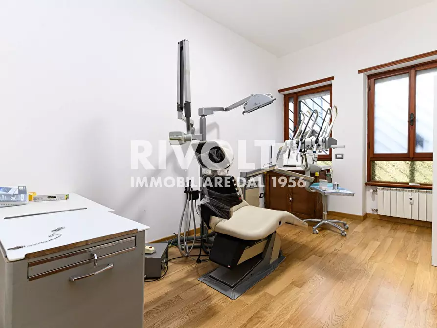 Immagine 18 di Appartamento in vendita  in Via Antonio Serra a Roma